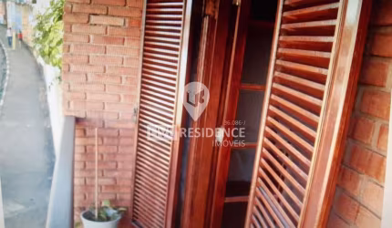 Casa Residencial e Comercial à Venda na Região Central de Itatiba/SP