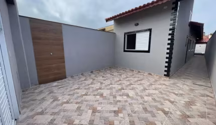 Casa - Padrão, para Venda em Itanhaém/SP