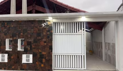 Casa - Padrão, para Venda em Mongaguá/SP