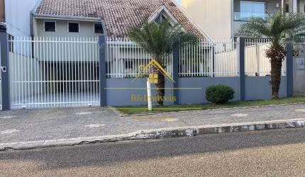 Sobrado à venda 4 quartos 206m² em Pinhais