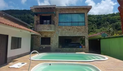 Sobrado com 9 dormitórios à venda, 370 m² por R$ 1.800.000,00 - Guaiuba - Guarujá/SP