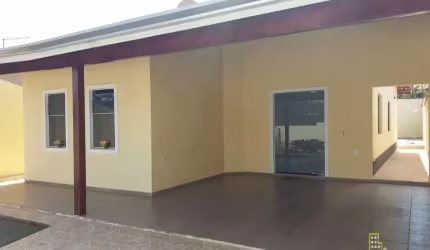 Casa com 3 dormitórios à venda, 157 m² por R$ 900.000,00 - Centro - Serra Negra/SP