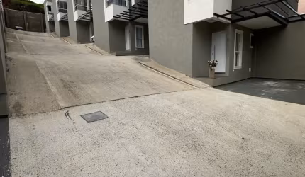 CASA EM CONDOMINIO FECHADO PROXIMO AO CENTRO
