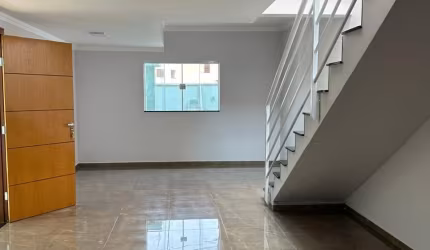 EXCELENTE CASA A VENDA PROXIMO AREA CENTRAL