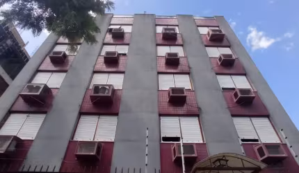 Excelente apartamento com sacada no Petrópolis com 114m²x