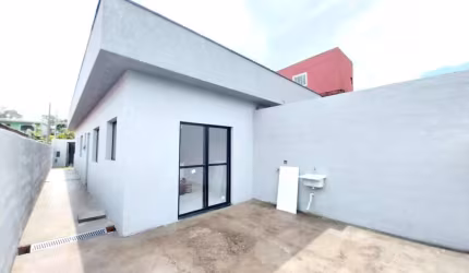 Casa Térrea para Venda em Cotia, Caucaia do Alto, 2 dormitórios, 1 suíte, 2 banheiros, 2 vagas