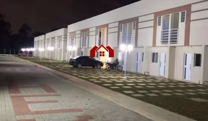 Casa para Venda em Cotia, Parque Rincão, 2 dormitórios, 2 banheiros, 2 vagas