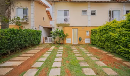 Casa em Condomínio para Venda em Cotia, Vila Santo Antônio do Portão, 3 dormitórios, 1 suíte, 3 banheiros, 3 vagas