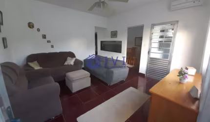 Casa com 9 quartos à venda no Centro, Lagoa Santa  por R$ 900.000