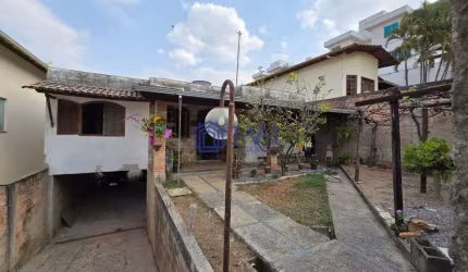 Casa com 3 quartos à venda no Planalto, Belo Horizonte  por R$ 880.000