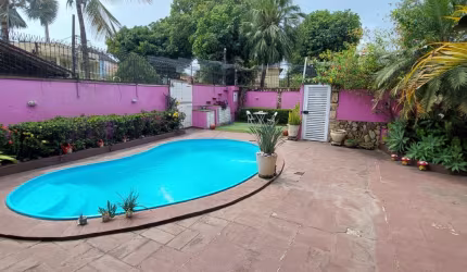 Gardênia Azul, casa em condomínio, 5 quartos, 2 suítes, 2 vagas, piscina