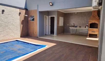 Casa Térrea  com piscina em condomínio Fechado Indaiatuba