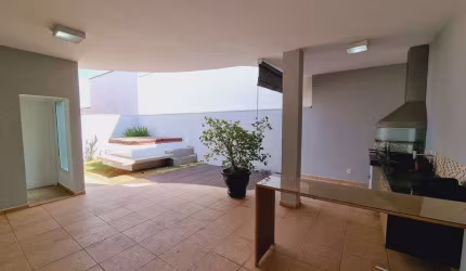 Casa Sobrado em Indaiatuba, Condomínio Portal dos Ipês com 3 suítes - 208 m2