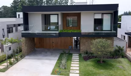 Casa Sobrado em Indaiatuba, Condomínio Villa dos Pinheiros com 4 suítes - 480 m²