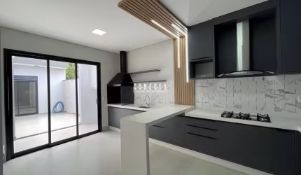 Casa Térrea em Indaiatuba, Condomínio Gran Reserve, 3 suítes - 138m²