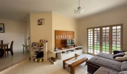 Casa Sobrado em Indaiatuba,  com 3 quartos, sendo 1 suíte - 192,28 m²
