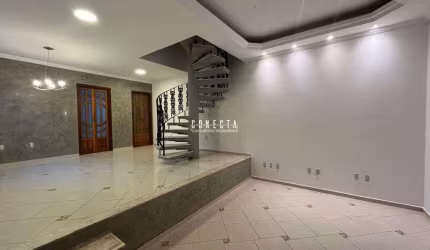 Casa Sobrado em Indaiatuba,  com 3 quartos, sendo 1 suíte - 180 m²