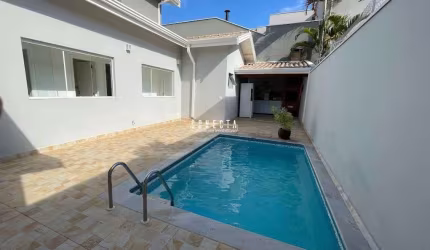 Casa Assobradada em Indaiatuba, Portal de Itaici com 3 suítes - 211 m²