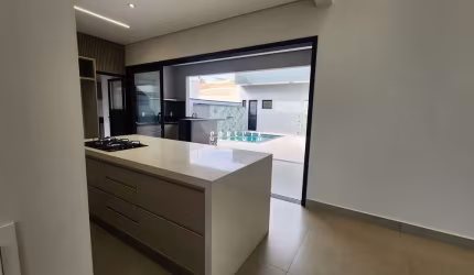 Casa Térrea em Indaiatuba, Condomínio Dona Lucilla com 3 dormitórios - 190 m²