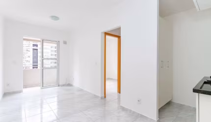 Apartamento 1 dormitório para alugar, 34 m² por R$ 2.000,00mês + taxas,  aceita PET, Centro - Curitiba/PR