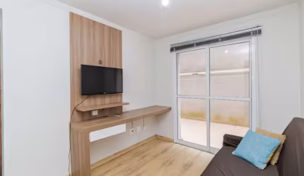 Apartamento com 1 dormitório para alugar, 46 m² por R$ 2.300+taxas/mês  -aceita pet- Centro - Curitiba
