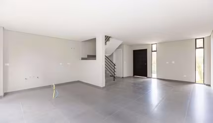 Sobrado com 3 dormitórios à venda, 118 m² por R$ 639.900,00 - Santa Cândida - Curitiba/PR