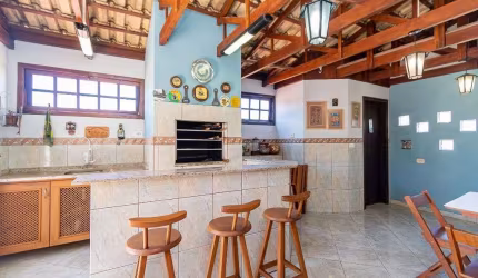 Casa à venda, 342 m² por R$ 950.000,00 - Santa Cândida - Curitiba/PR