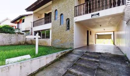 Casa com 4 dormitórios Santa Quitéria