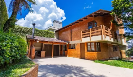 Casa com 4 dormitórios à venda, 235 m² por R$ 1.690.000,00 - Pilarzinho - Curitiba/PR