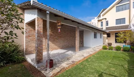 Sobrado com 3 dormitórios à venda, 197 m² por R$ 870.000,00 - Tingui - Curitiba/PR
