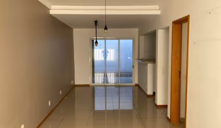Sobrado à venda em condomínio, com três dormitórios uma suíte, em excelente localização Vila Rubens