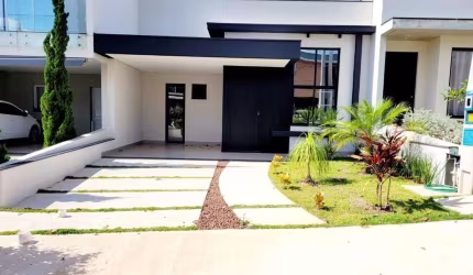 Casa à venda, LINDA COM TRÊS DORMITÓRIOS SENDO UMA SUÍTE, MUITO LAZER E ÓTIMA LOCALIZAÇÃO, CONDOMÍN