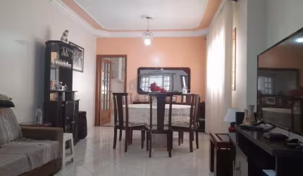 Casa à venda,  Super bem localizada, próximo as principais avenidas região Norte ao lado da Av. Con