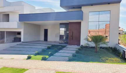 Casa à venda, Linda e moderna com três suítes, rica em armários, linda área gourmet  muito bem loca