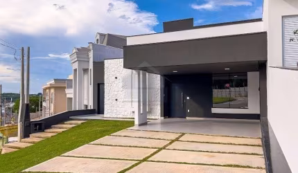 Linda Casa à venda,Moderna e muito espaçosa, com três suítes lazer completo, bem próximo ao  Parque