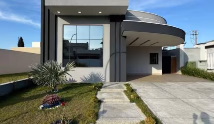 Linda e moderna Casa à venda, com três suítes e piscina lazer completo condomínio  Maria Dulce, Ind