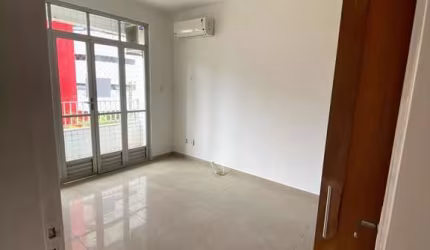 2/4 com suíte + Dependência - Edifício Morada Del Rey