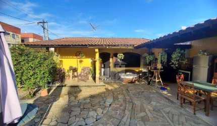 Casa com 3 dormitórios à venda, 150 m² por R$ 690.000,00 - Mumbuca - Maricá/RJ