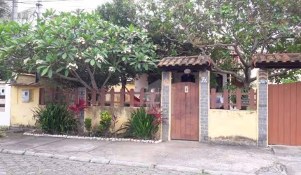 Casa com 2 dormitórios à venda, 64 m² por R$ 450.000,00 - Ponta Grossa - Maricá/RJ