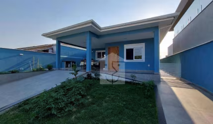 Casa com 3 dormitórios à venda, 160 m² por R$ 945.000,00 - Centro - Maricá/RJ