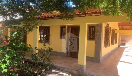 Casa com 2 dormitórios à venda, 170 m² por R$ 400.000,00 - Itapeba - Maricá/RJ