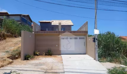 Casa com 2 dormitórios à venda, 59 m² por R$ 460.000 - Cordeirinho - Maricá/RJ