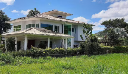 Casa com 4 dormitórios à venda, 350 m² por R$ 1.680.000,00 - Ubatiba - Maricá/RJ