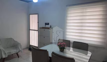 Apartamento com 2 dormitórios à venda, 45 m² por R$ 210.000,00 - Mumbuca - Maricá/RJ