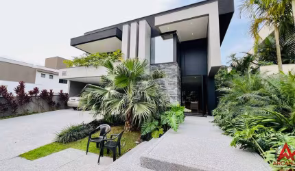 Casa Alto Padrão a Venda em Riviera de São Lourenço com 5 Suítes Módulo 24