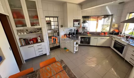 LINDA CASA COM 04 QUARTOS/SUÍTE NO BAIRRO PLANALTO - BH