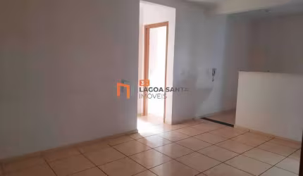 APARTAMENTO COM ÁREA PRIVATIVA NO CONDOMÍNIO LAGOA DOS PRÍNCIPES