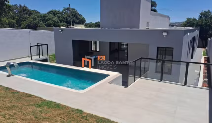 MARAVILHOSA CASA NO BAIRRO JARDIM IPÊ EM LAGOA SANTA
