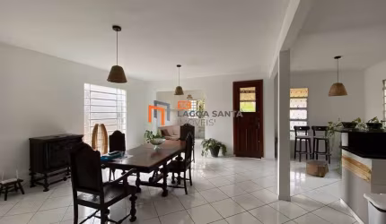 CASA COM 03 QUARTOS LOCALIZADA A 850 METROS DA ORLA DA LAGOA - LUNDCEIA