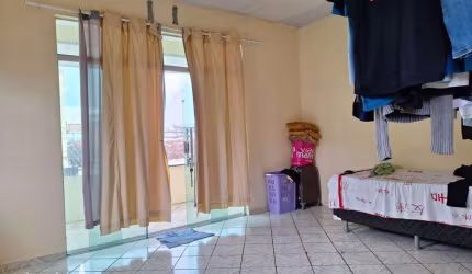 CASA A VENDA NO CASTANHEIRA